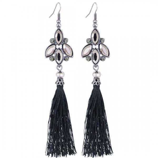 گوشواره لاویسا (LOVISA) استرالیا مدل منگوله‌دار و نگین‌دار رنگ مشکی